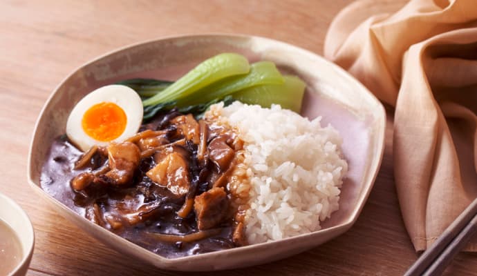 五香粉が決め手 国産豚バラ肉の具材あふれる魯肉飯(ルーローハン)